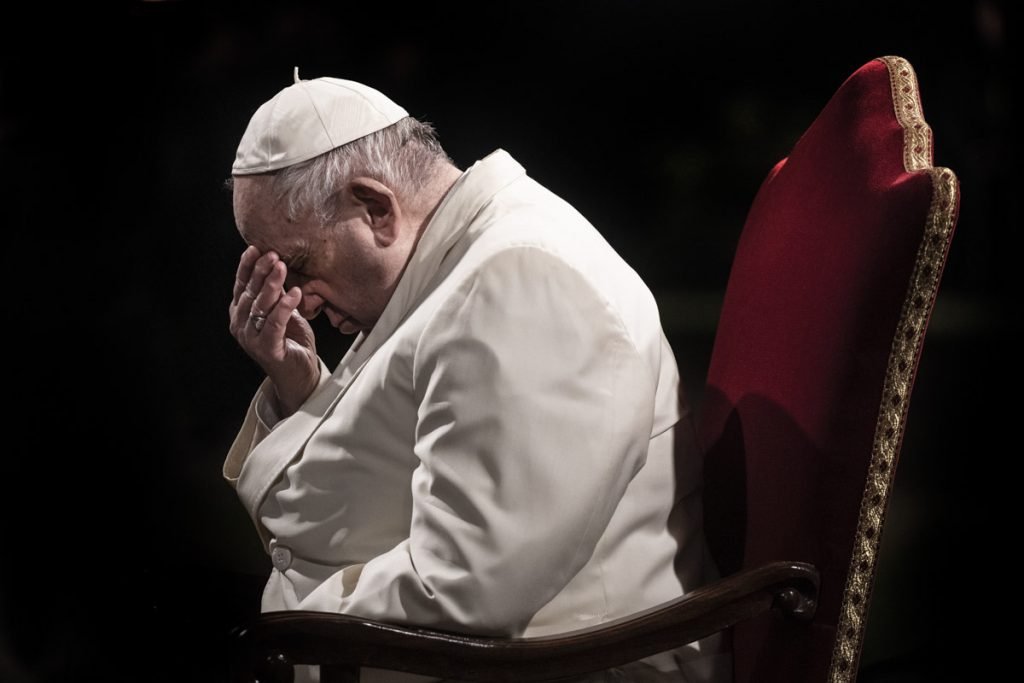 Papa Francisco prepara sua sucessão com posse de 20 novos cardeais