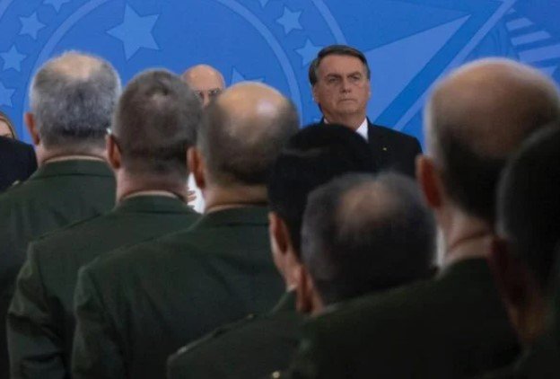 Jair Bolsonaro, presidente do Brasil.  Ele tem cabelos curtos, grisalhos e tem a pele clara -metrópoles