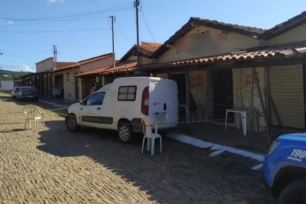 Jovem bêbado erra endereço e acorda na casa de outra pessoa; vídeo