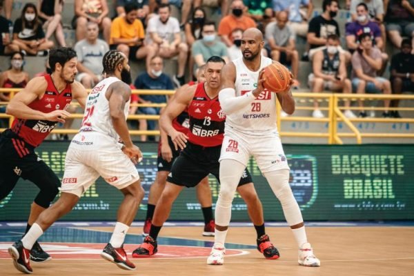 Flamengo e São Paulo iniciam confrontos das semifinais do NBB