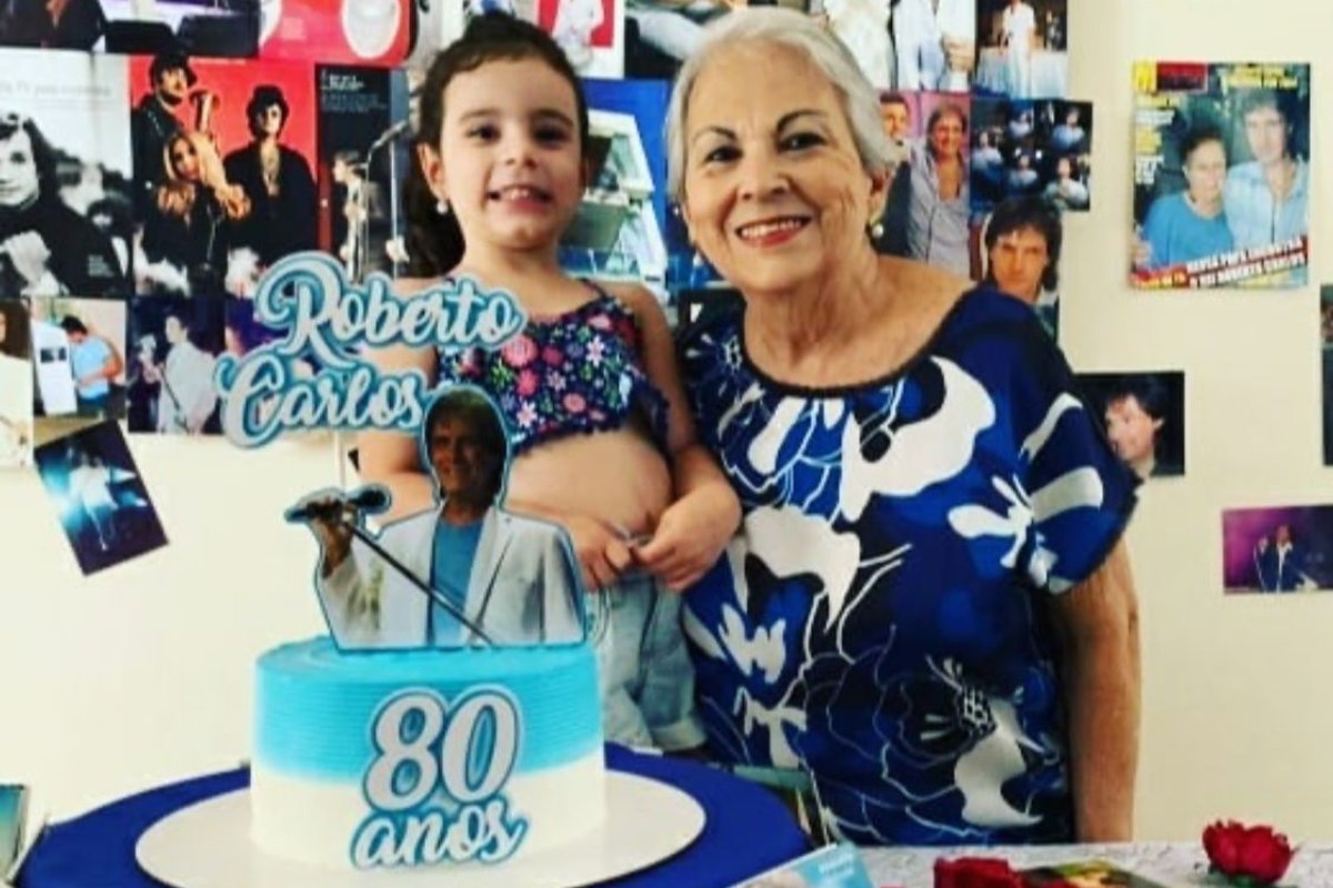 Neusa Bolos - Azul, branco e dourado para o aniversário do