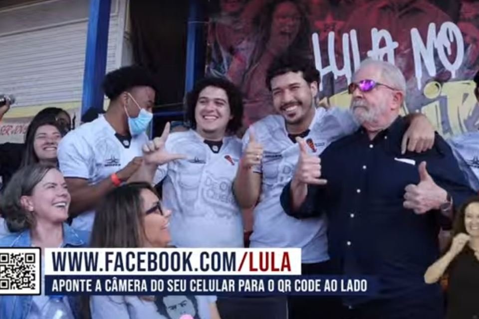 Lula em Heliópolis