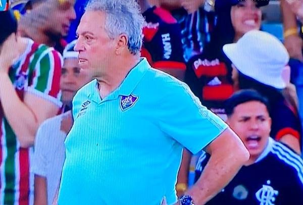 Cartola do Flamengo recorre para não pagar R$ 50 mil a Abel Braga