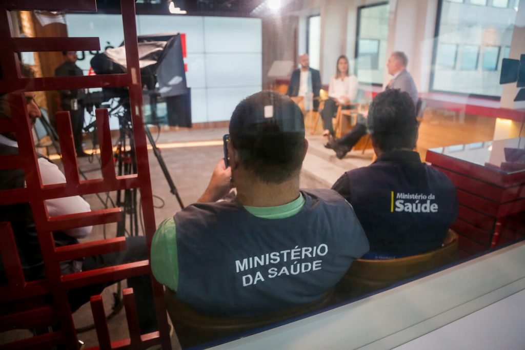 ministro da Saúde Marcelo Queiroga visita portal Metrópoles entrevista Igor Gadelha Larissa Alvarenga