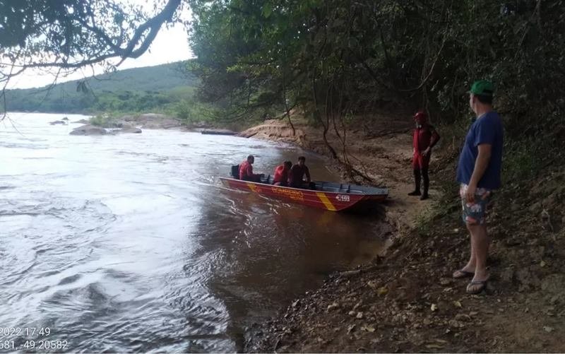 goias canoa vira