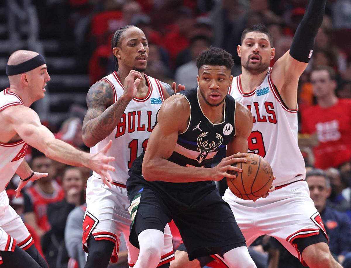 Bucks dominam, batem os Bulls e ficam a uma vitória do próximo round