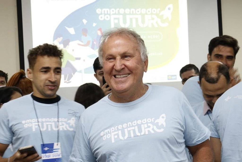 Zico visita escola do Guará com SEBRAE - 26/04 - Metrópoles