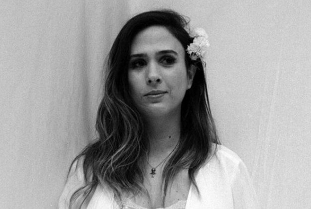 Tatá Werneck, atriz e apresentadora. Ela tem longos cabelos escuros, pele clara e olhos escuros - Metrópoles