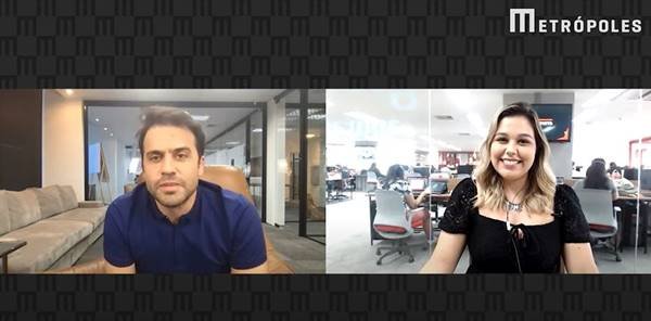 Print de entrevista em duas telas