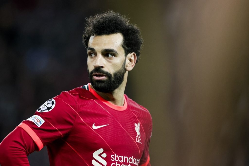 Salah é eleito jogador do ano na Inglaterra por associação de