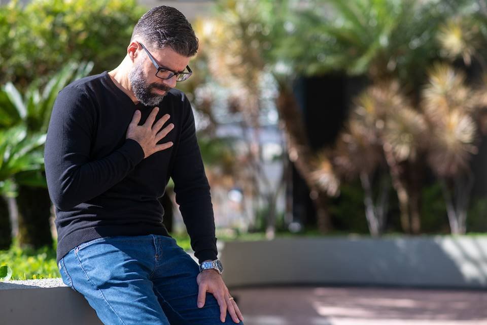 O advogado Adriano Jerônimo faz gravações de musicas bíblicas, e tem uma conta no Spotify
