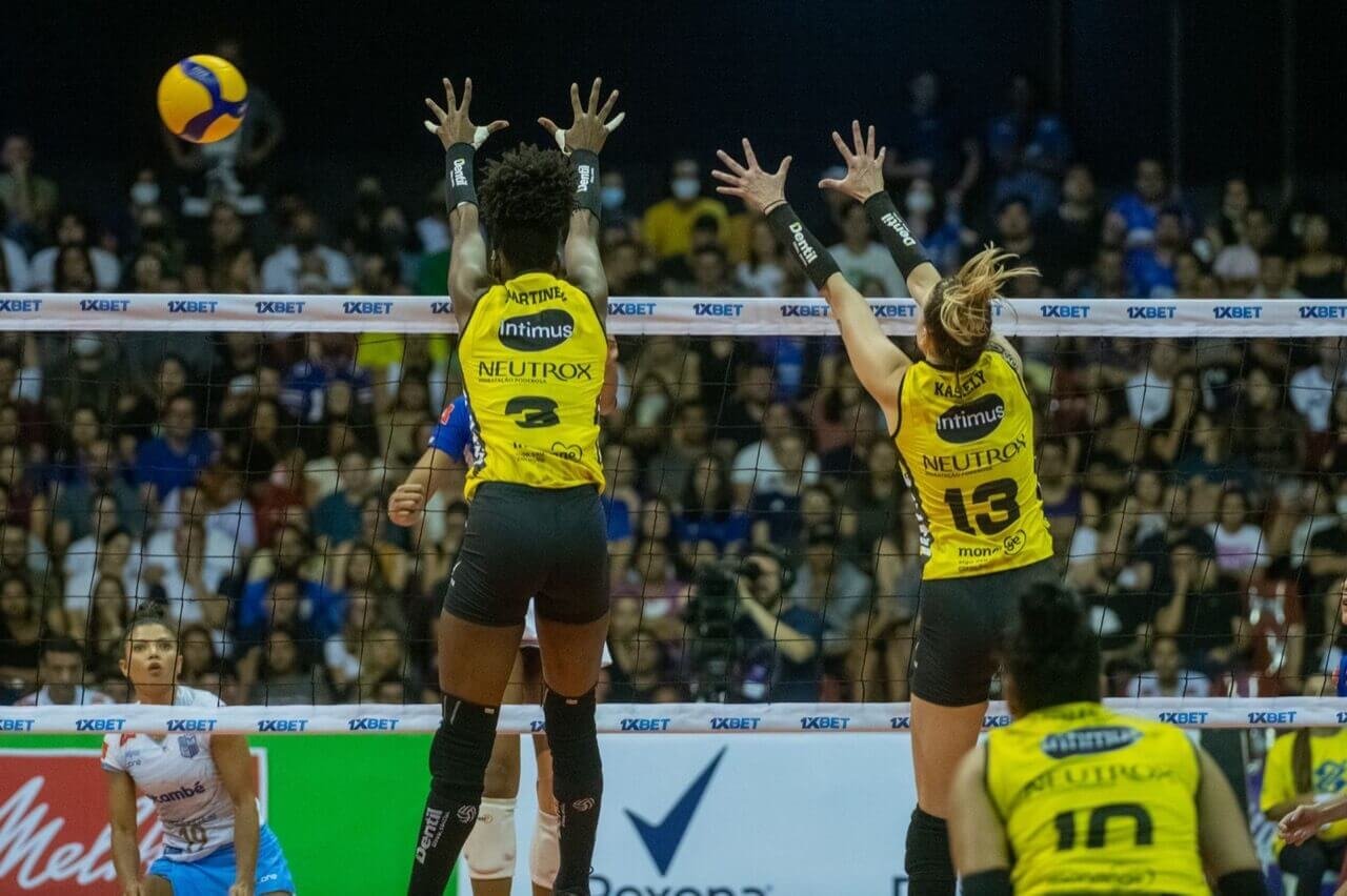 Osasco vence Barueri e larga na frente na final do Paulista de vôlei  feminino