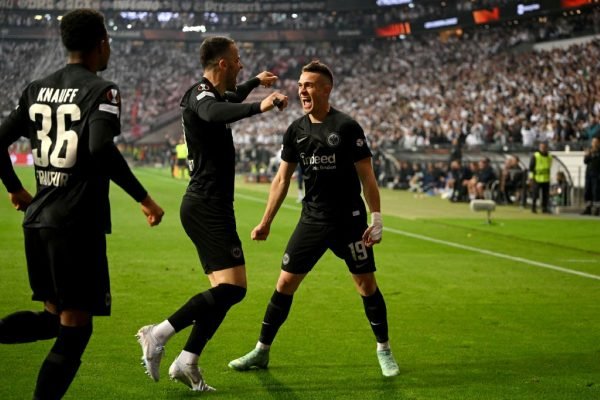 Eintracht Frankfurt vai à final da Liga Europa