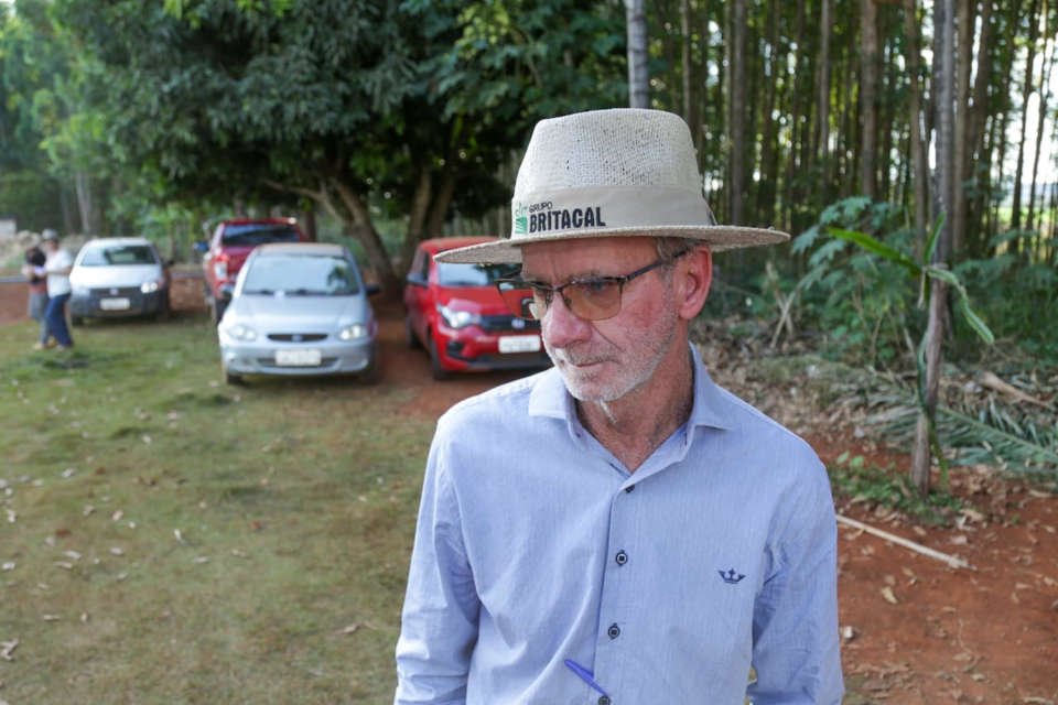 homem de chapéu