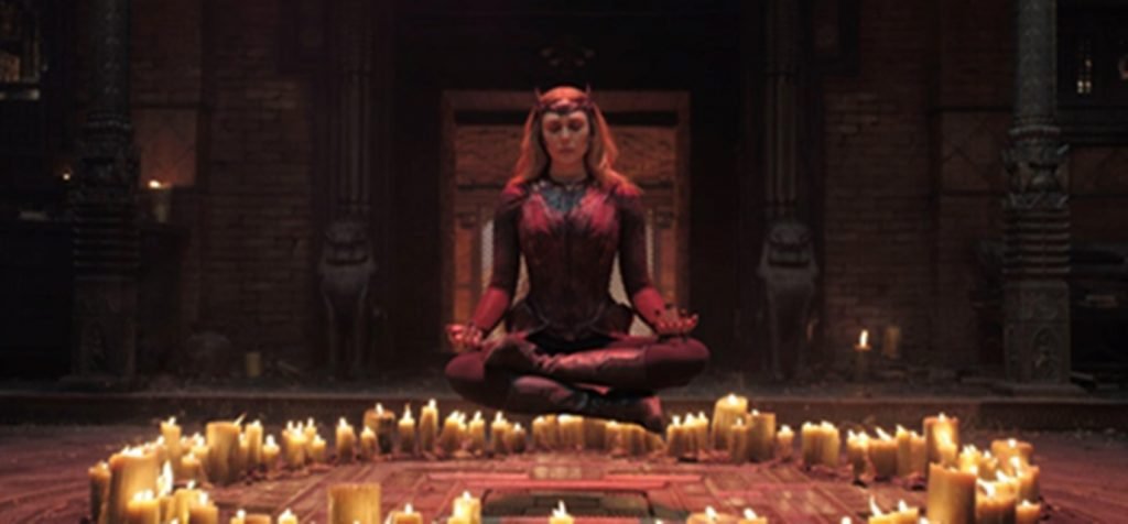 Elizabeth Olsen como Wanda Maximoff