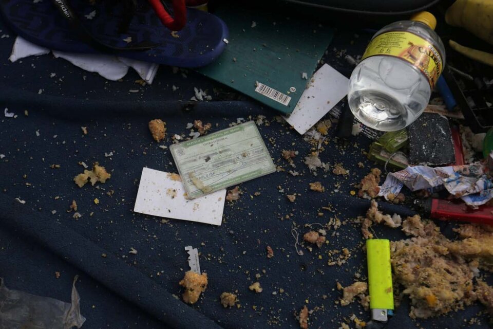 Operação na cracolândia para cumprir mandados de prisão e retirar da região as barracas de usuários de drogas