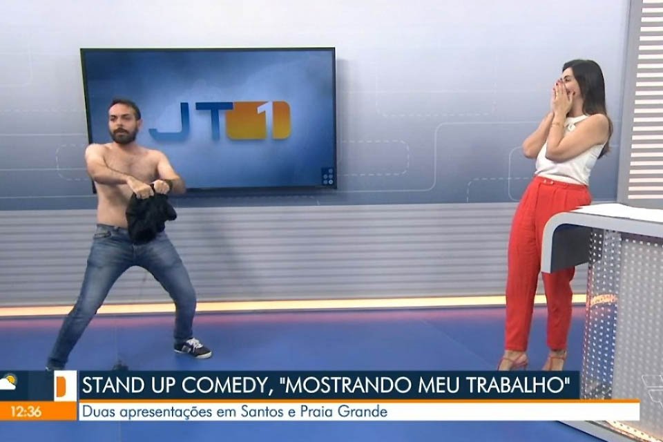 Humorista tira a roupa durante o telejornal ao vivo da TV Tribuna (afiliada da Globo)