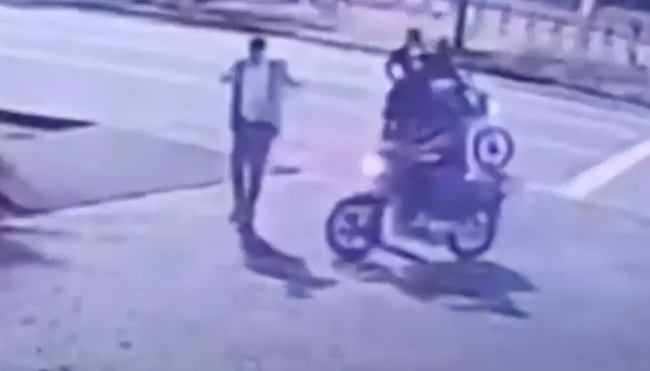 Um homem teve até o paletó que estava usando levado por quatro assaltantes