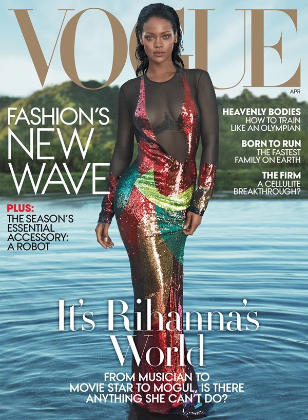 A cantora Rihanna na capa da Vogue dos Estados Unidos em 2016. Na foto, ela está saindo da água, em um lago, com um vestido rente ao corpo. A peça possui um forro preto e, por cima, é de paetês coloridos.