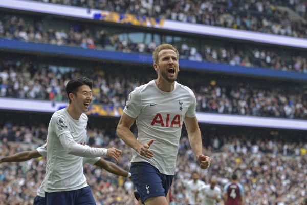 Tottenham é eliminado de Copa por time da 2ª divisão; City avança