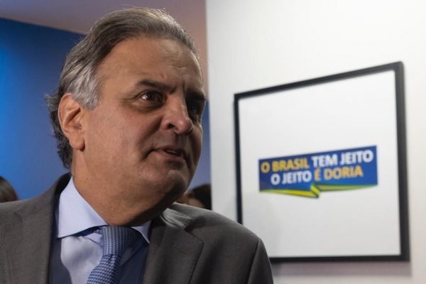 Aécio critica Tebet por topar ser ministra de Lula: “Grave equívoco”