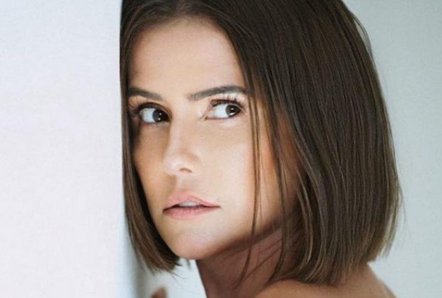 Deborah Secco, atriz brasileira.  Ela tem pele clara, cabelos lisos e olhos escuros - Metrópoles