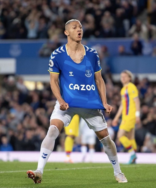 richarlison comemora