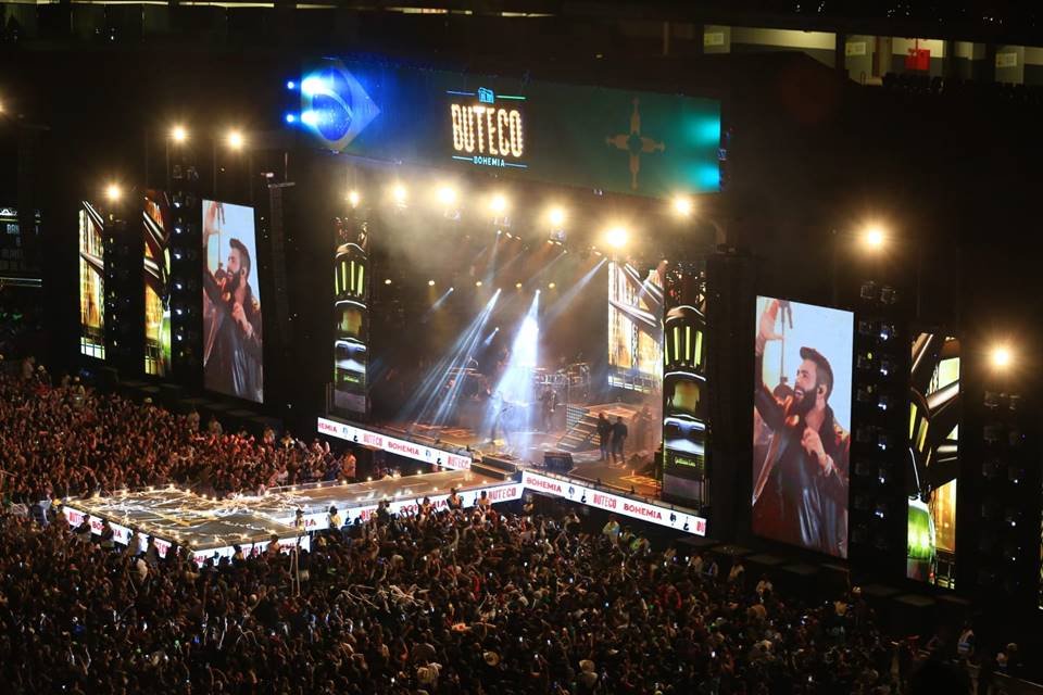 Estádio Mané Garrincha lotado no show Buteco do Gustavo Lima