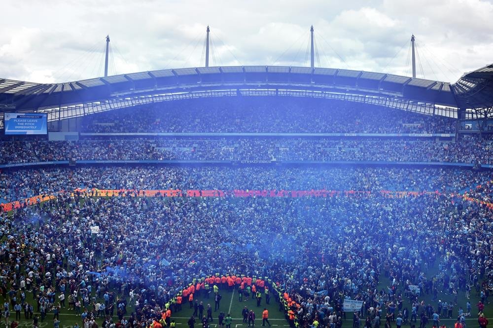 Tricampeão Manchester City perde na rodada finalJogada 10