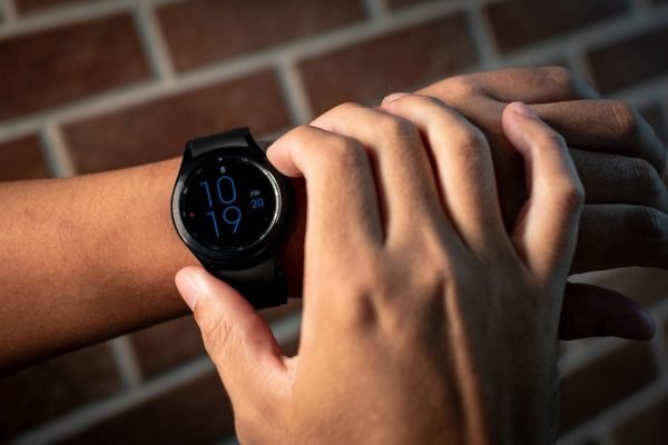 Galaxy Watch4 Classic Smartwatch REVIEW 