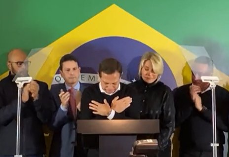 João Doria chora após discurso de desistência da candidatura - Metrópoles