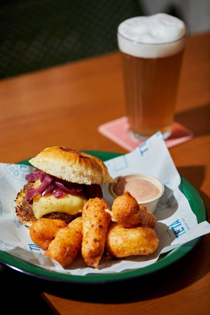 Combo Canastra burguer do Teta Cheese