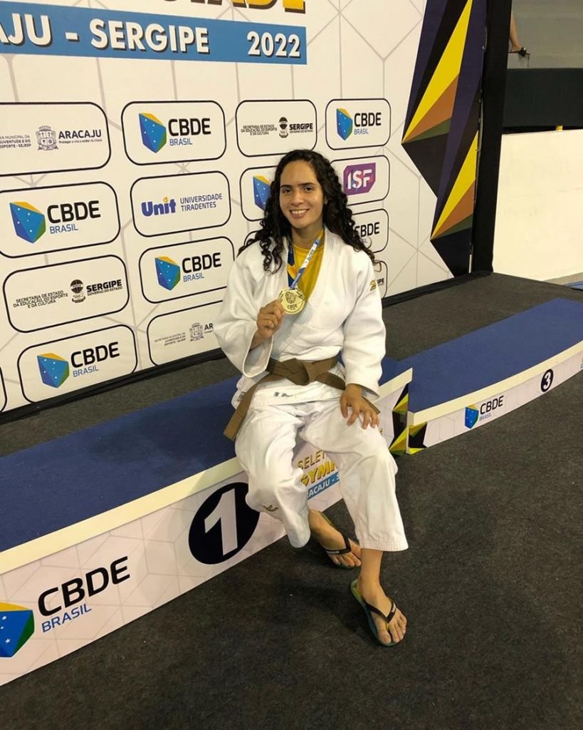A judoca de 17 anos ficou em primeiro seletiva nacional antes de ganhar o ouro Paris, na França