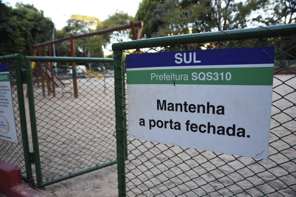 Parquinho onde babá foi atacada em tentativa de sequestro de criança em Brasília - Metrópoles