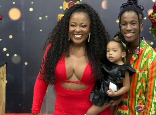 Maíra Azevedo e filhos