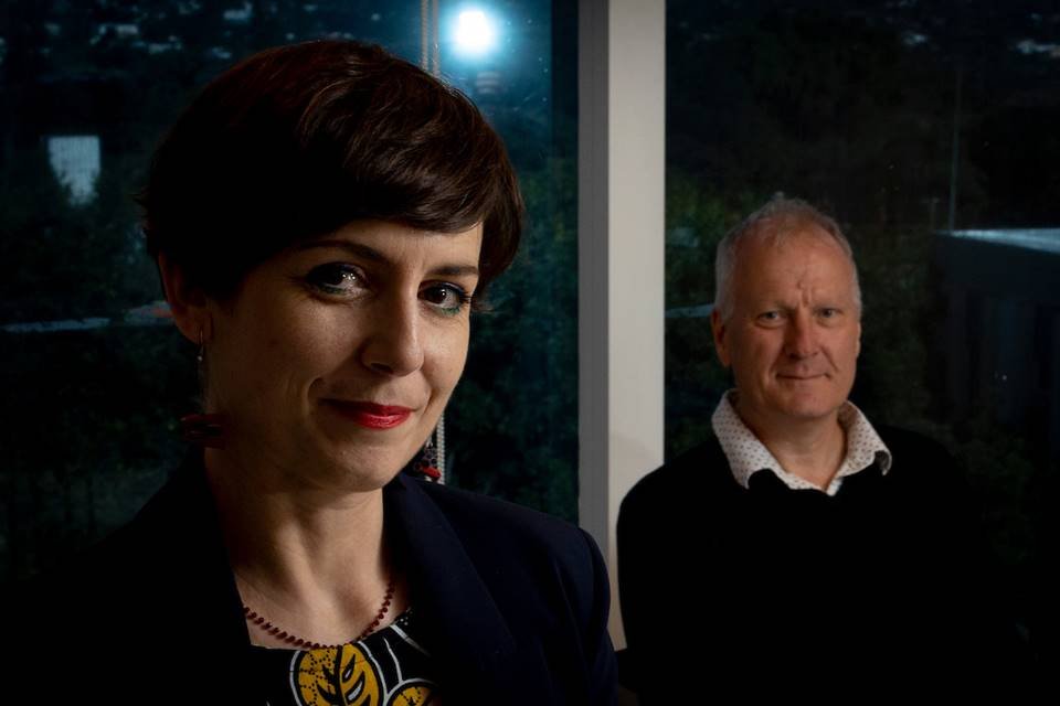 Professora Atina Krajewska passa temporada no Brasil ao lado do marido, o professor Christopher Thornhill