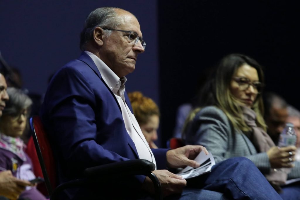ex-governador de São Paulo, Geraldo Alckmin (PSB, se encontram com representantes de movimentos populares