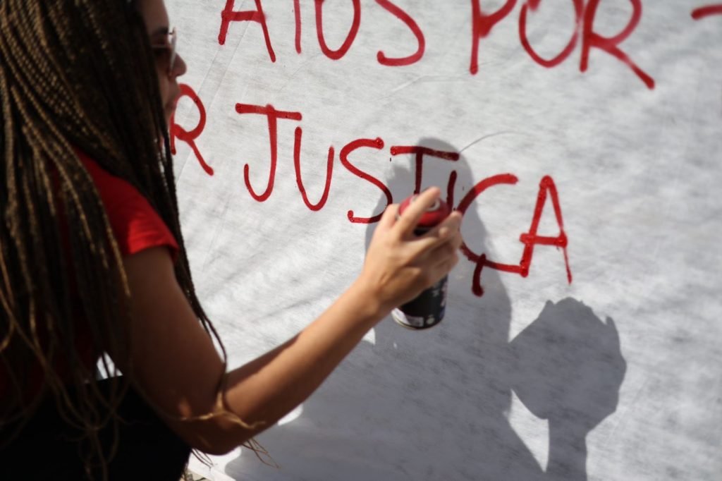 Caso Genivaldo - Artistas e políticos protestam contra violência policial