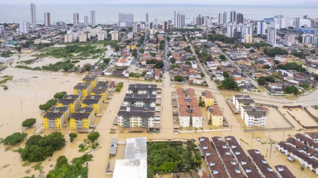FOTO DE CIDADE ALAGADA