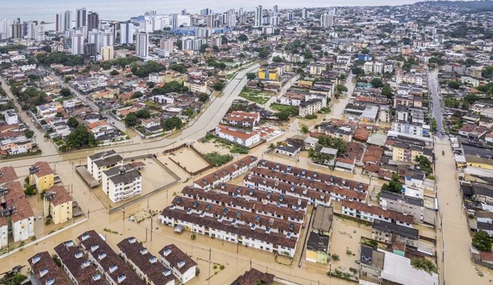 FOTO DE CIDADE ALAGADA