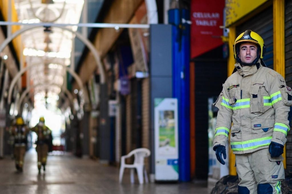Incêndio atingiu a Feira dos Importados, no SIA
