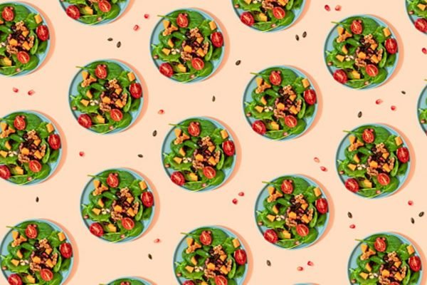 Ilustração colorida de pratos de saladas
