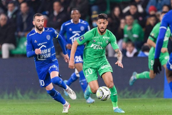 Sain-Étienne duelando com o Auxerre por vaga na primeira divisão - Metrópoles