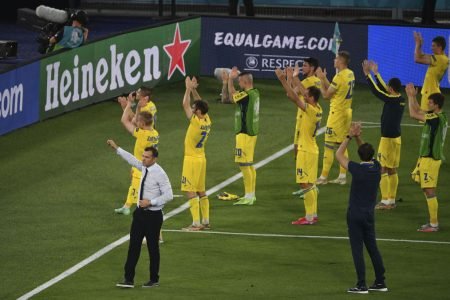 Seleção ucraniana após ser eliminada pela Inglaterra na Euro 2020