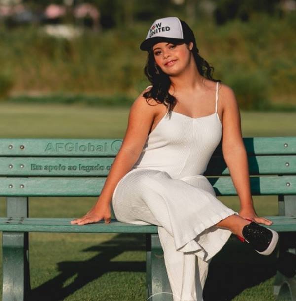 Foto colorida de Ivy Faria