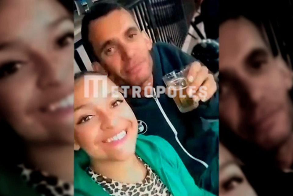 Casal sorrindo