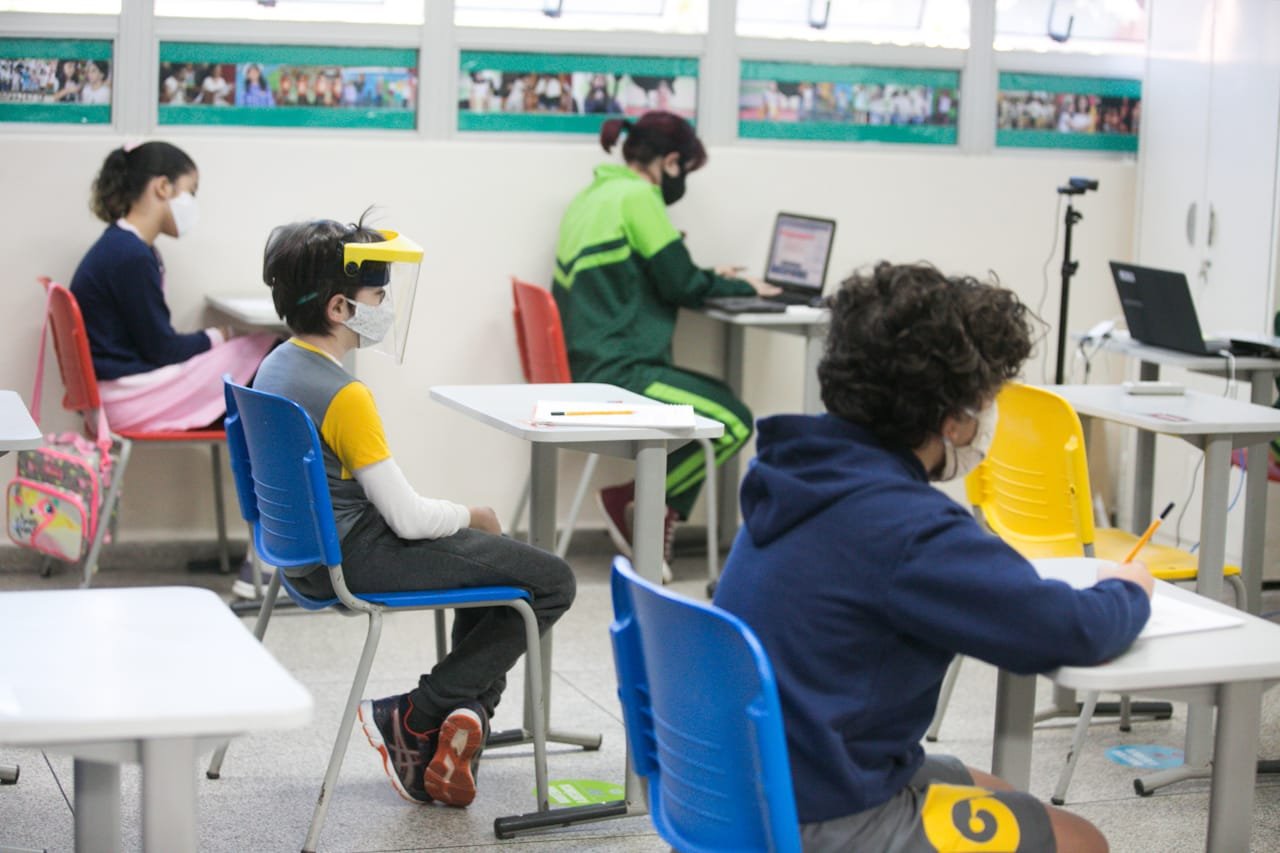 retorno aulas pandemia coronavirus brasília