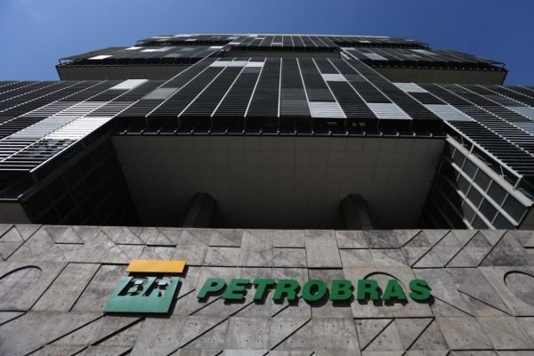 O edifício-sede da Petrobras (Edise), no Centro do Rio de Janeiro - Metrópoles