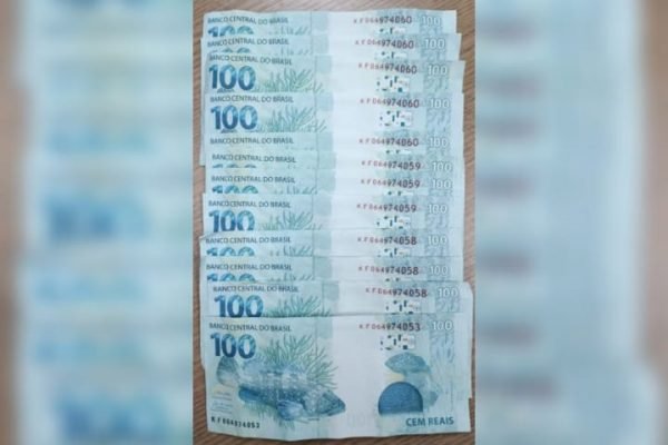 dinheiro falso na cueca goias