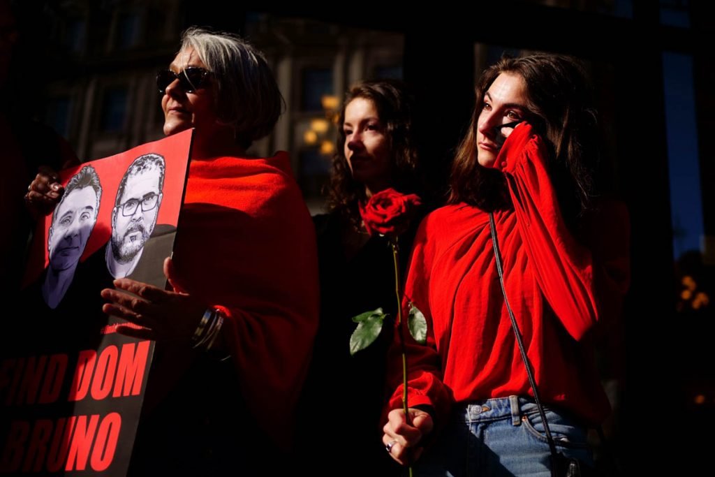 Protesto em Londres pede por Dom Phillips e Bruno Araújo